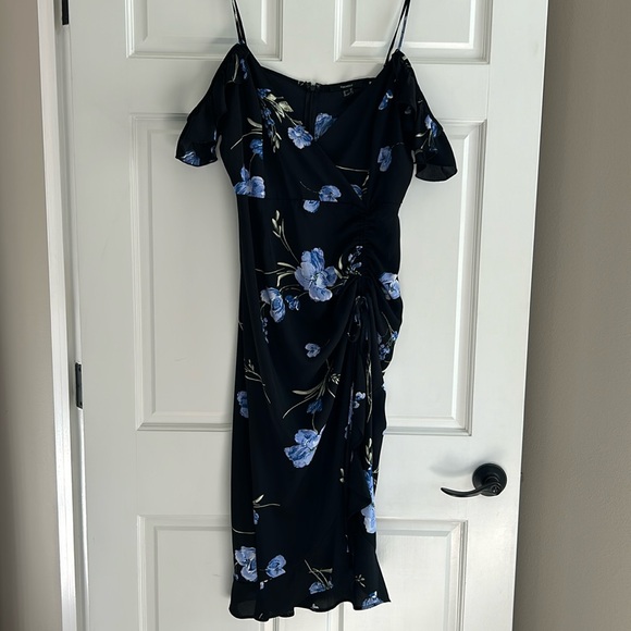Floral dress - Picture 1 of 3